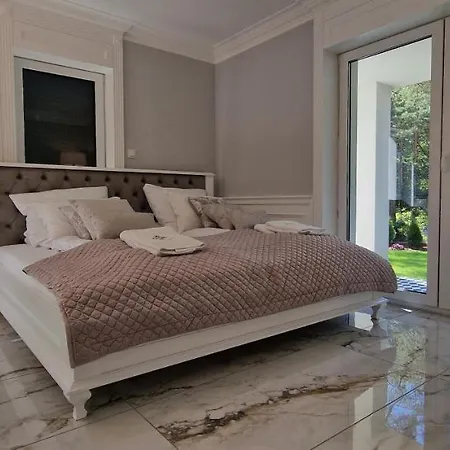 Leo Royal Lägenhet Pobierowo