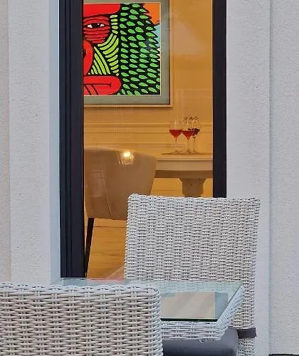 Leo Royal Apartman *