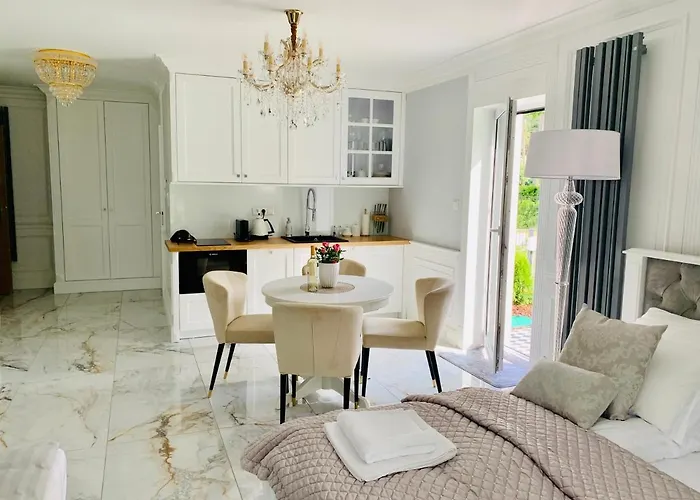 Apartman Leo Royal *